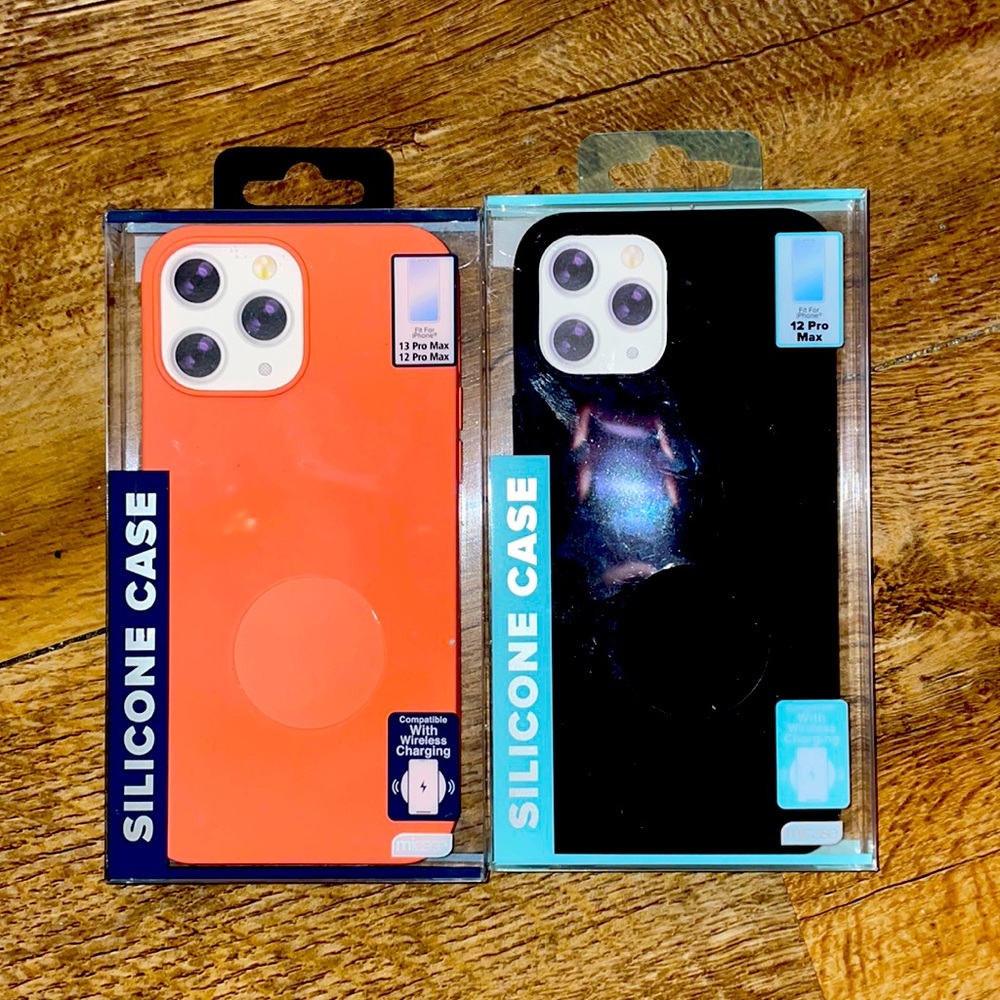 NWT 2 Micase IPhone Silicone Cases That Are Compatible With Wireless Charging